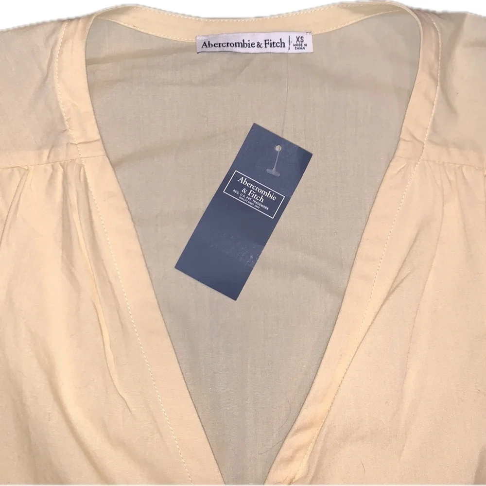 Abercrombie & Fitch Butter Yellow Peasant Sleeve Tie Front Cropped Top Shirt XS